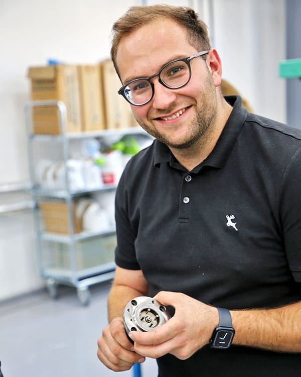 miniature-electric-motors Miniature Electric Motors